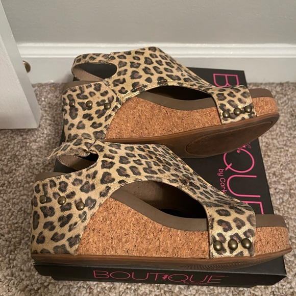 CORKY’S Animal Print Wedge Sandals - Picture 3 of 5